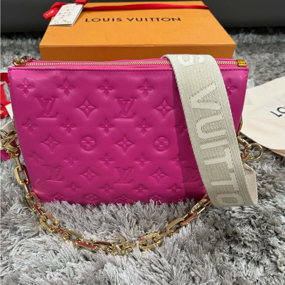 NIB 💯 Authentic Louis Vuitton Limited Edition Coussin